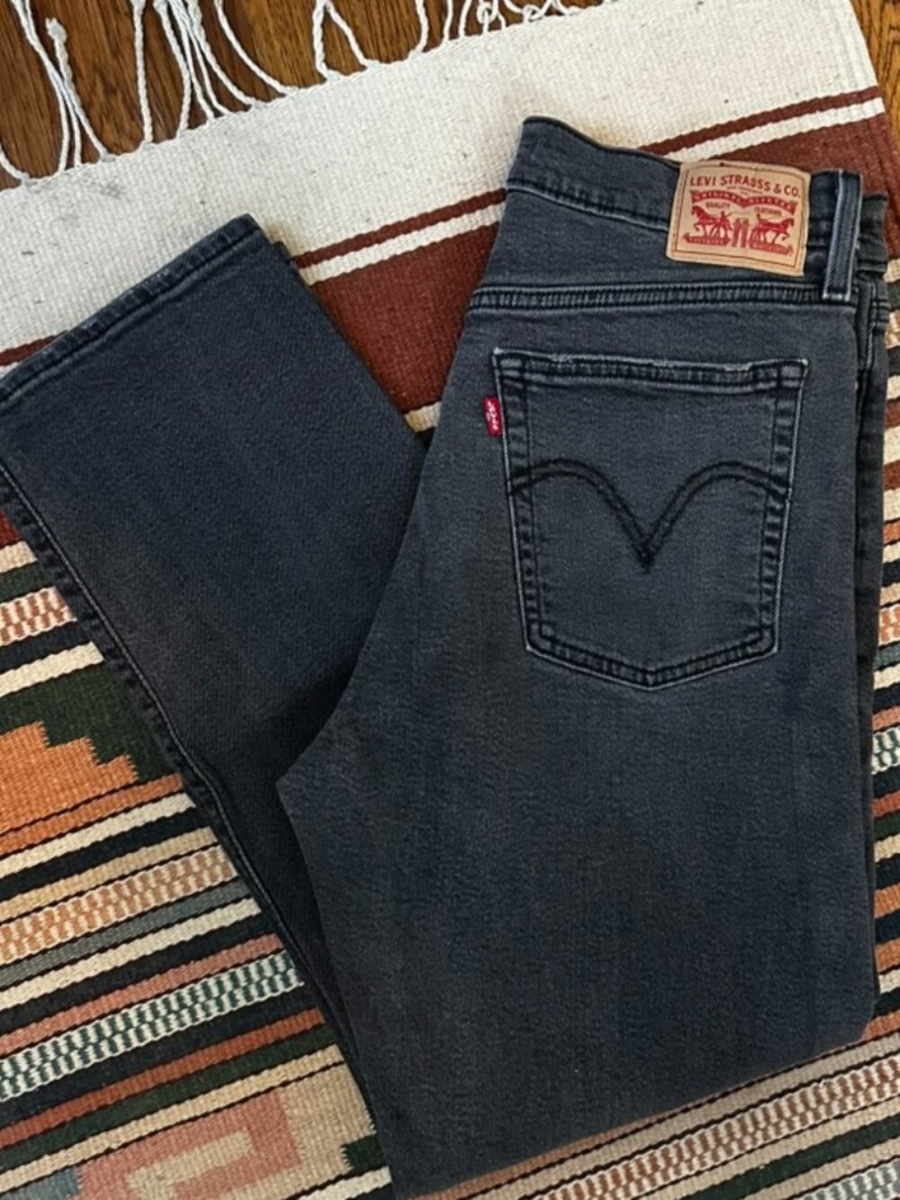 Levi’s Wedgie Straight Jeans Black Wash High Rise W31 L28 Stretch Distressed